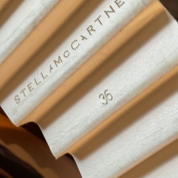 Stella McCartney
Women's Pink Rose Gold Metallic Elyse Stars Sneakers Size 36/6 - Picture 11 of 12